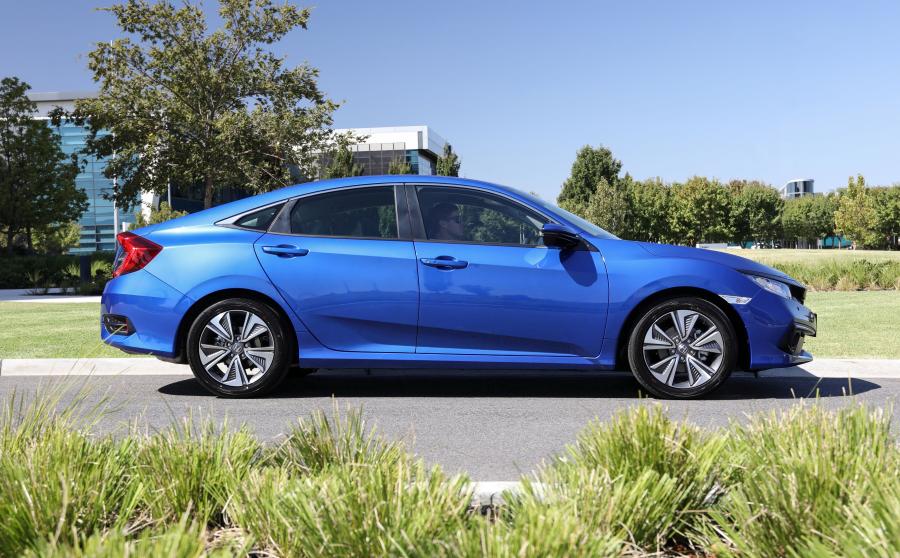  Honda Civic VTi-L Sedan (FC) 2019 года  (AU) (фото 25 из 37)